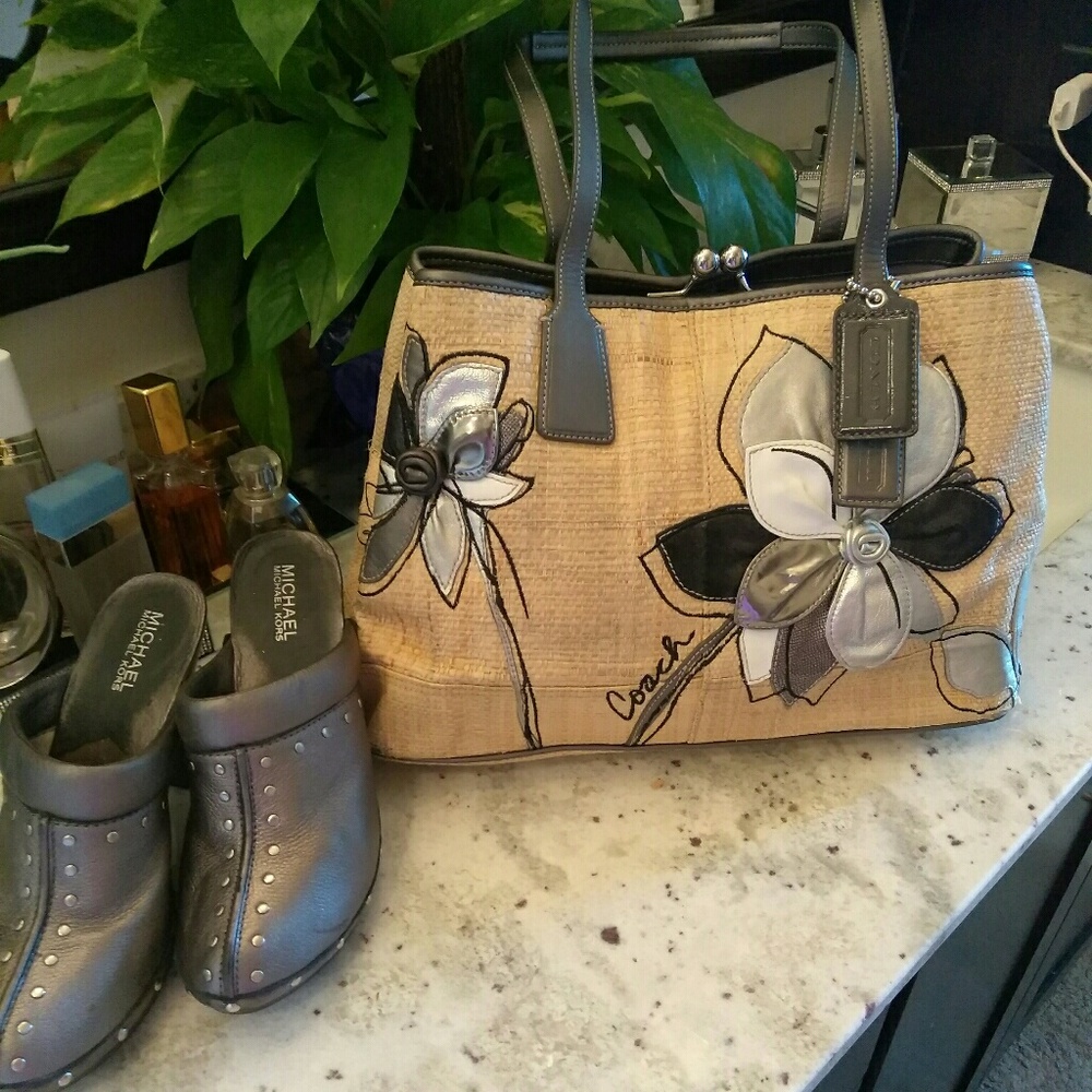 Authentic Michael Kors Leather Clogs - image 8